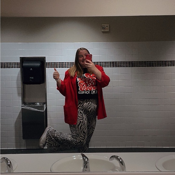 Meet your Posher, Kate - Picture 1 of 1